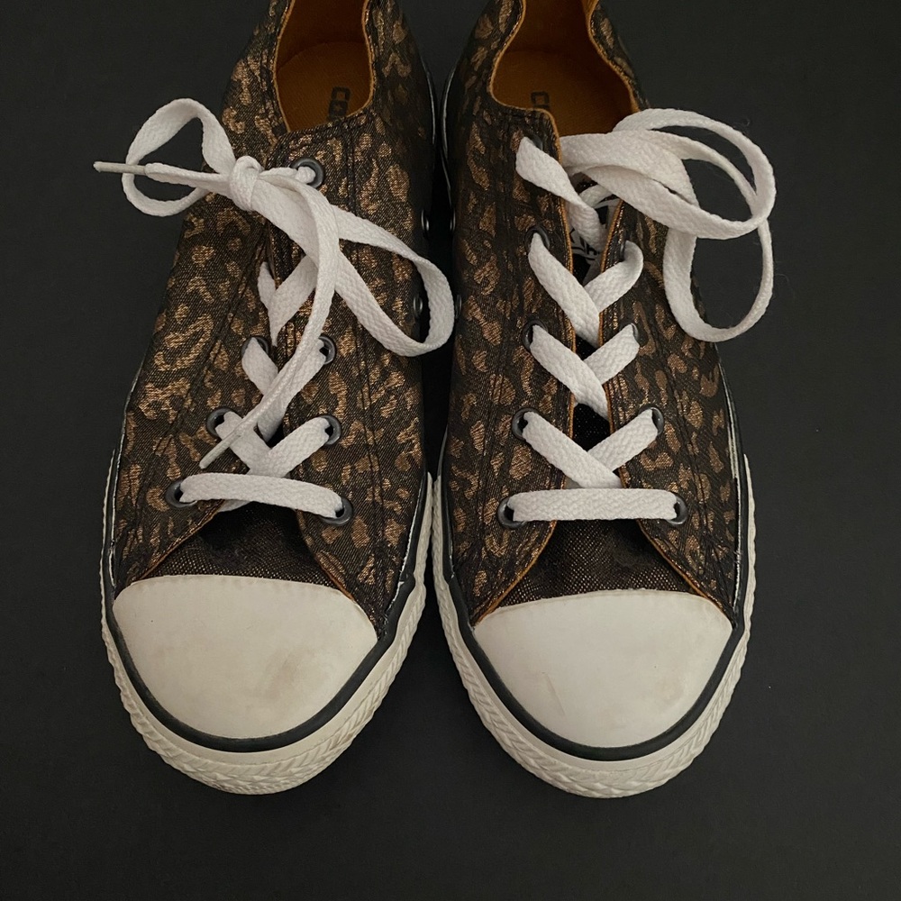 Kids Size 4 CONVERSE All Star Leopard Low Top Sneakers EUC